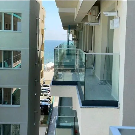 Beachfront Studio With Private Parking Apartment Navodari